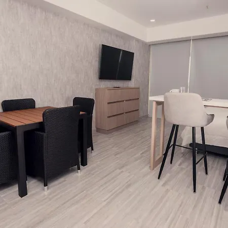 Brand New Front In With Pool View Apartamento *