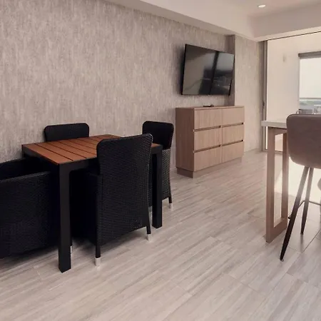 Brand New Front In With Pool View Apartamento *